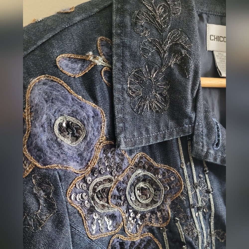 Chico's embellished sequin and embroidered denim blazer style jacket Women's XL - Picture 2 of 11